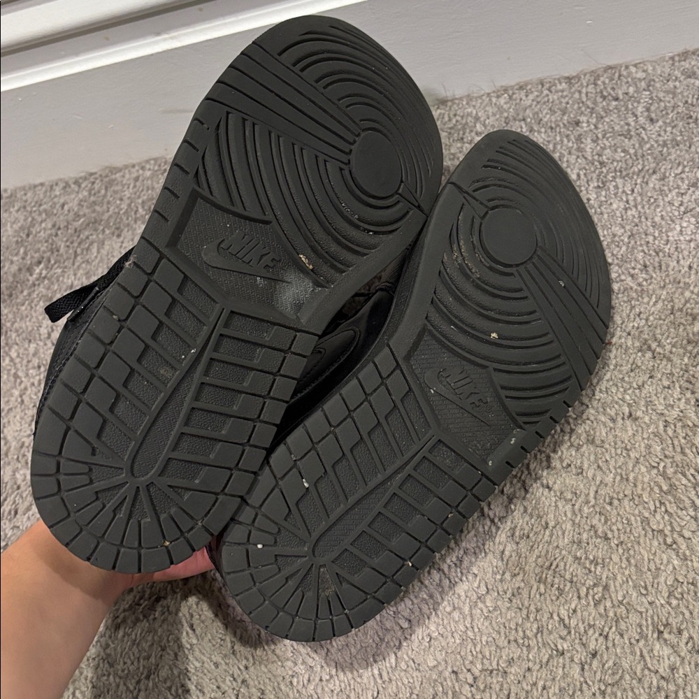 Nike Dunk Low Sneakers - Picture 4 of 4